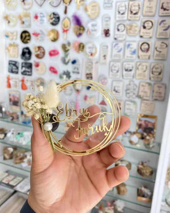 Pleksi Gold İsimli Nikah Şekeri Şeffaf Pleksi Nikah Şekeri - Küçük Boy - Gümüş
